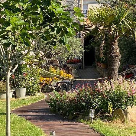 Céline Et Olivier Bed and breakfast 3*