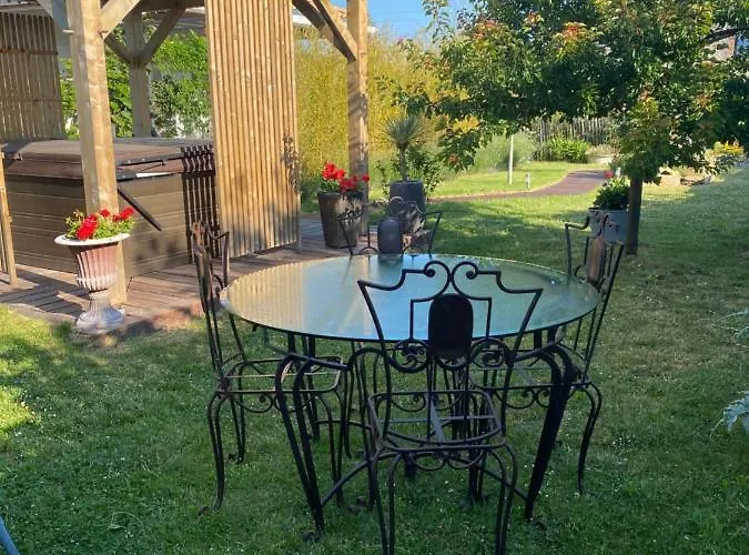 Celine Et Olivier Bed & Breakfast 3*