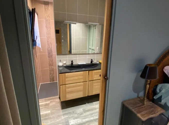 Celine Et Olivier Frühstückspension 3*