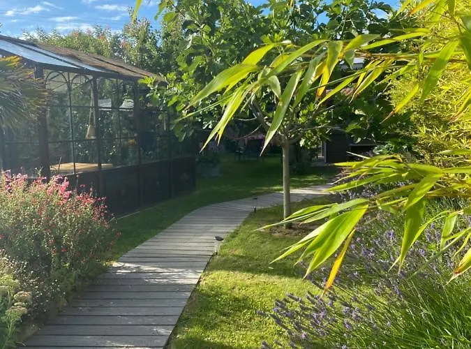 Celine Et Olivier Bed & Breakfast 3*